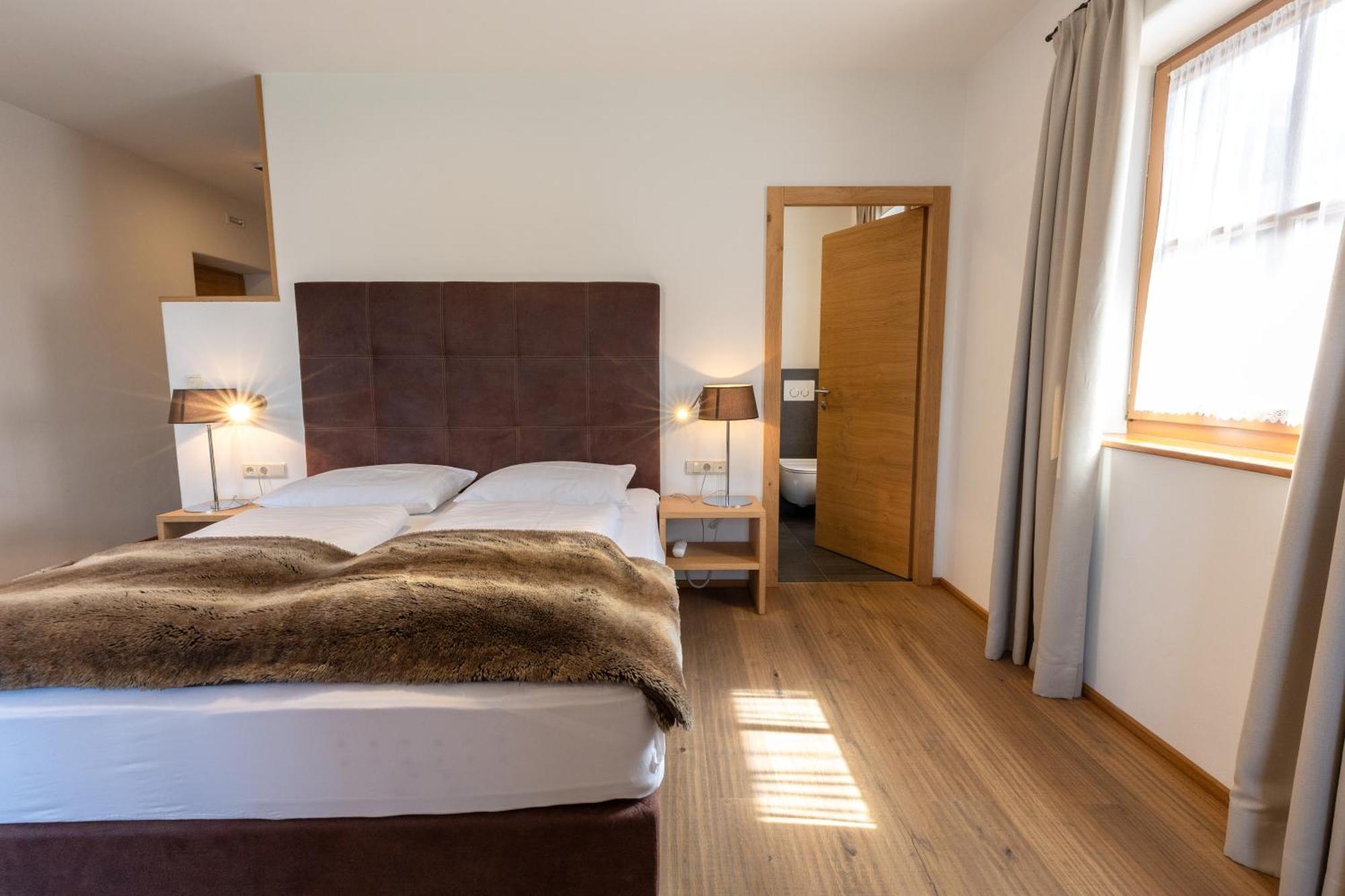 Der Unterwirt Guesthouse And Restaurant Кьюза Экстерьер фото